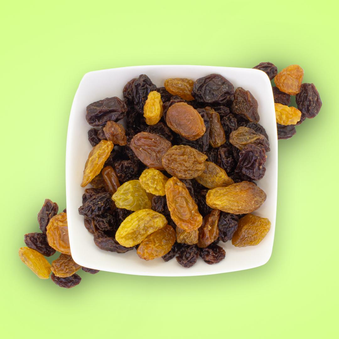 Golden And Black Jumbo Raisins and Long Green raisins from South Africa
